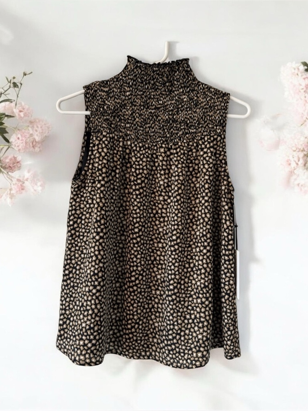 NWT Dee Elly Sleeveless Top
